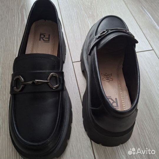 Лоферы женские