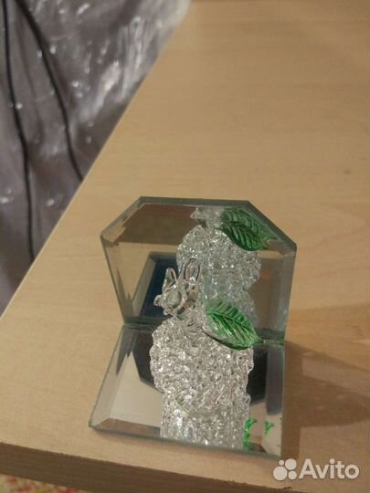 Фигура из цветного хрусталя стекла