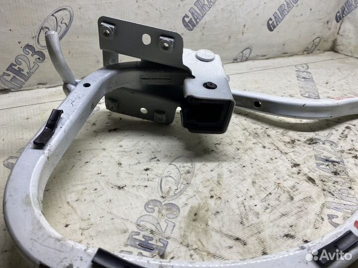 Петля багажника Volkswagen Polo