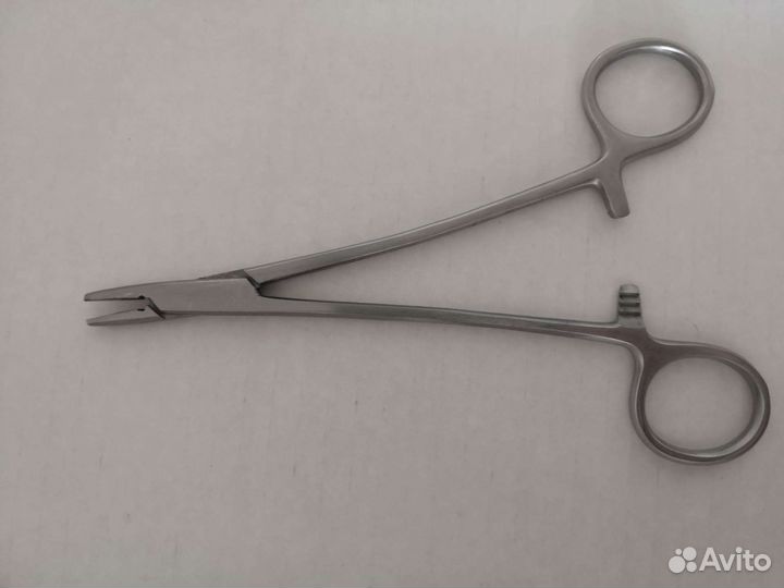 Иглодержатель