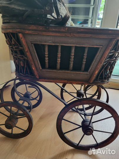 Аникварная Коляска в стиле ретро.Германия