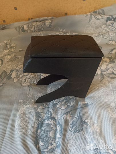 Подлокотник для автомобиля универсальный