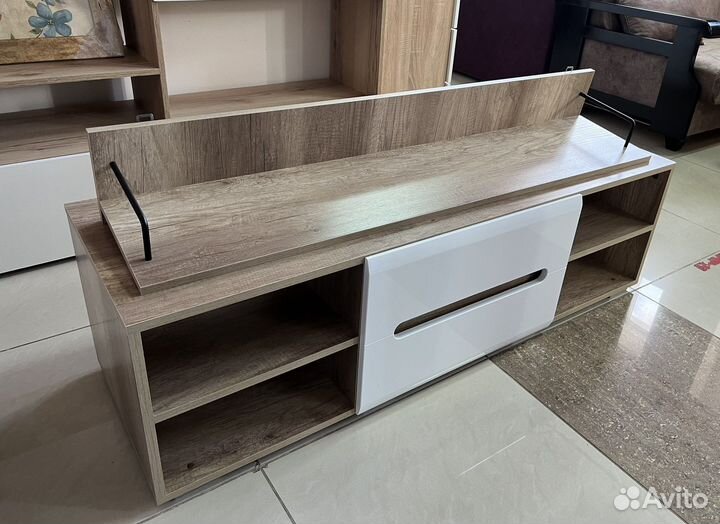 Тумба под телевизор