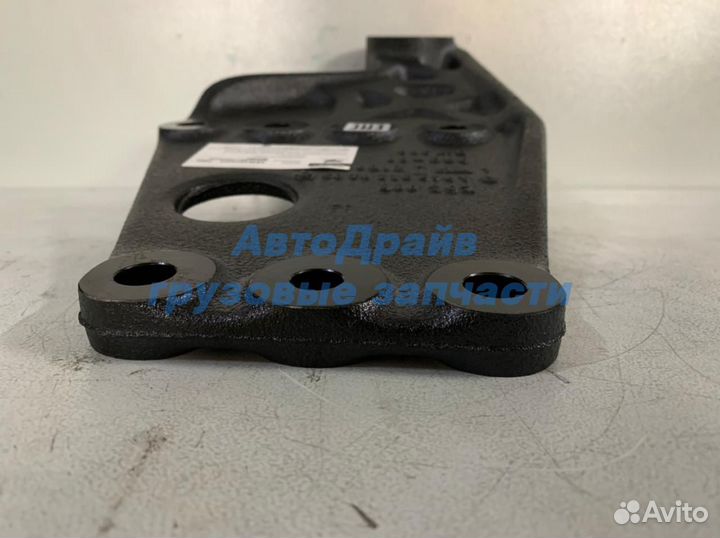 Кронштейн крепления рессоры Мекрседес