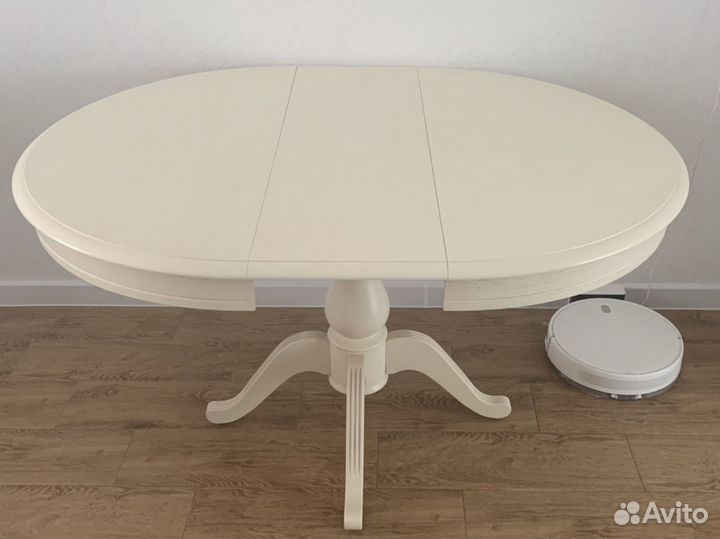 Круглый стол раздвижной из массива