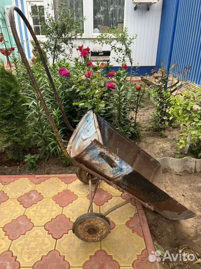 Тачка садовая