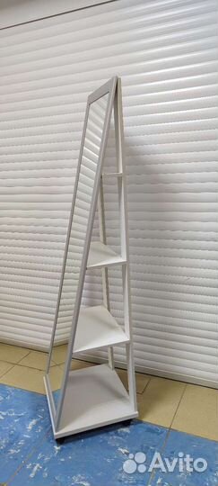 Зеркало напольное на колесах