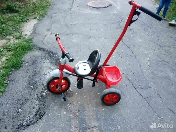 Трехколесный велосипед