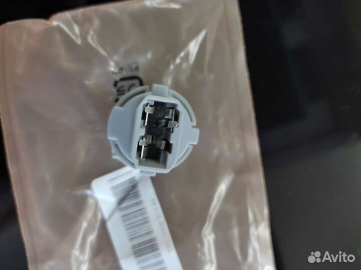 Патрон для лампочки Мазда