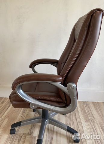 Офисное кресло руководителя объявление продам