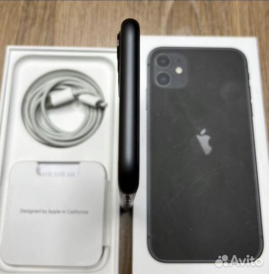Телефон iPhone 11