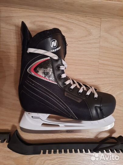 Коньки хоккейные