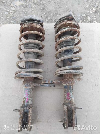 Передние стойки ваз 2110