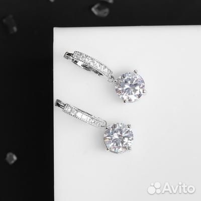 Серьги со стразами