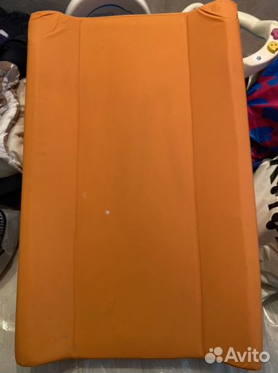 Пеленальная доска на кроватку