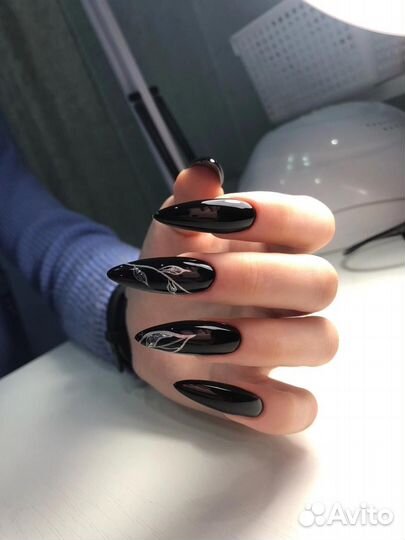 Наращивание ногтей, маникюр