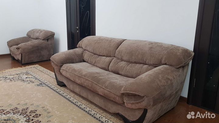 Диван с креслами