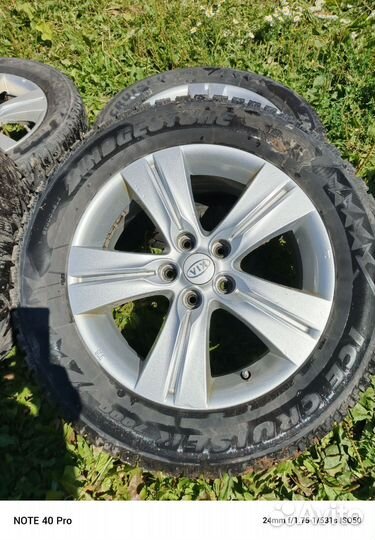 Bridgestone W300 17.5/5 R17 100V