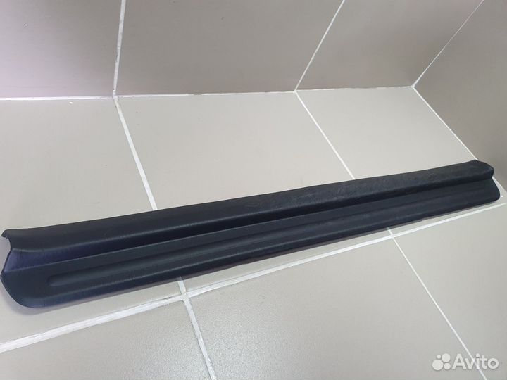 Накладка порога передняя правая Hyundai Sonata 4