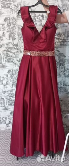Вечернее платье
