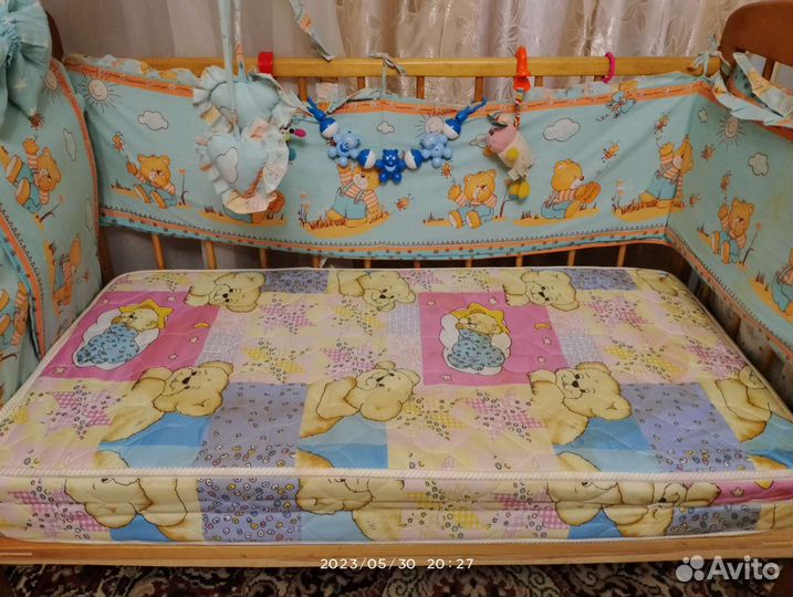 Детская кроватка