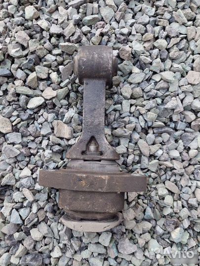 Подушка двигателя задняя Hyundai Solaris 1