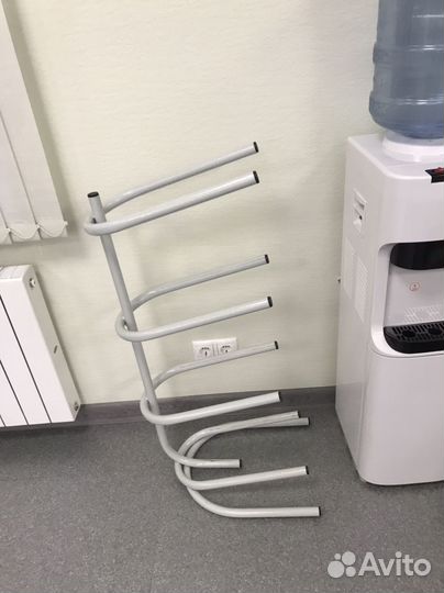 Стойка для бутылей 19