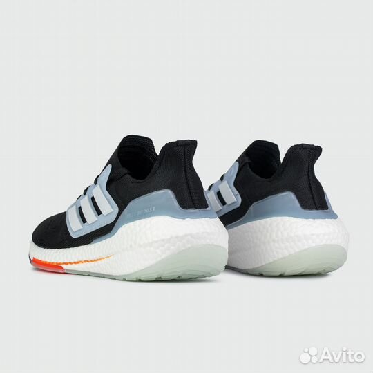 Кроссовки Adidas Ultraboost 22