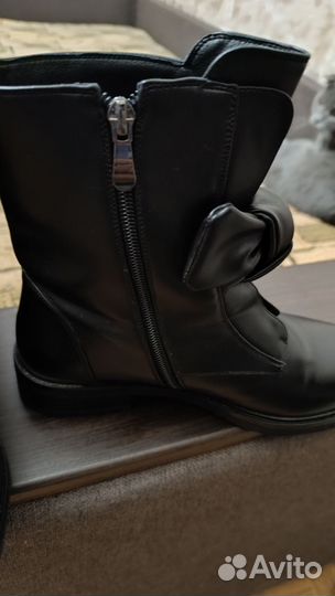 Женские демисезонные ботинки