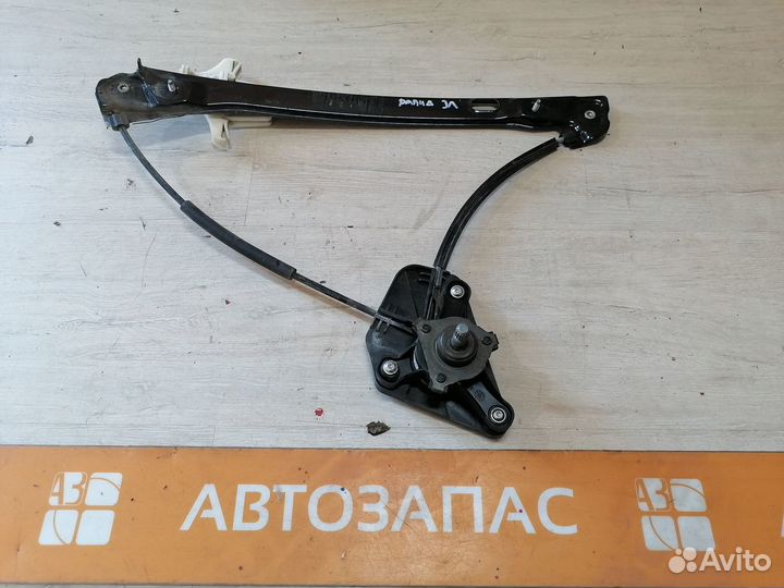 Стеклоподъемник задний Skoda Rapid Рапид