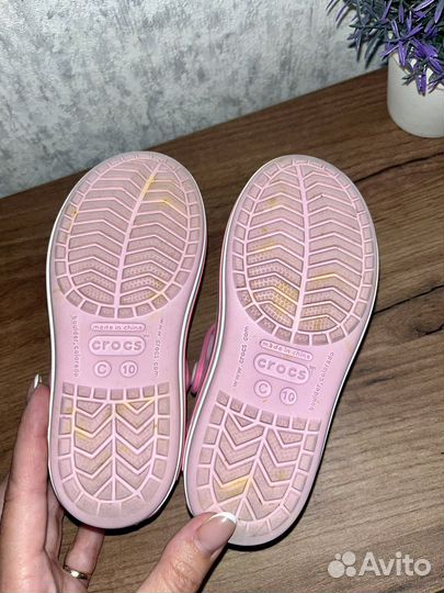 Сандалии crocs