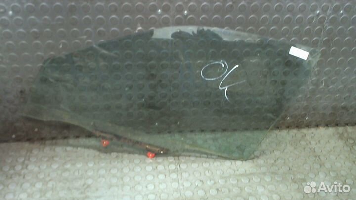 Стекло боковой двери Toyota Carina E, 1996