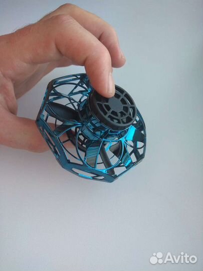 Летающий спиннер 