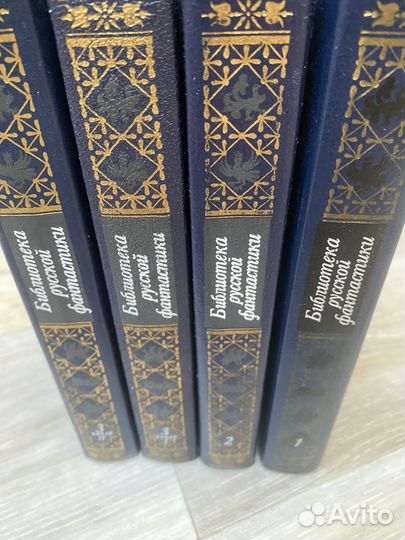 Книги (3 тома, 4 книги)