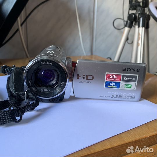 Видеокамера Sony HDR-CX200E