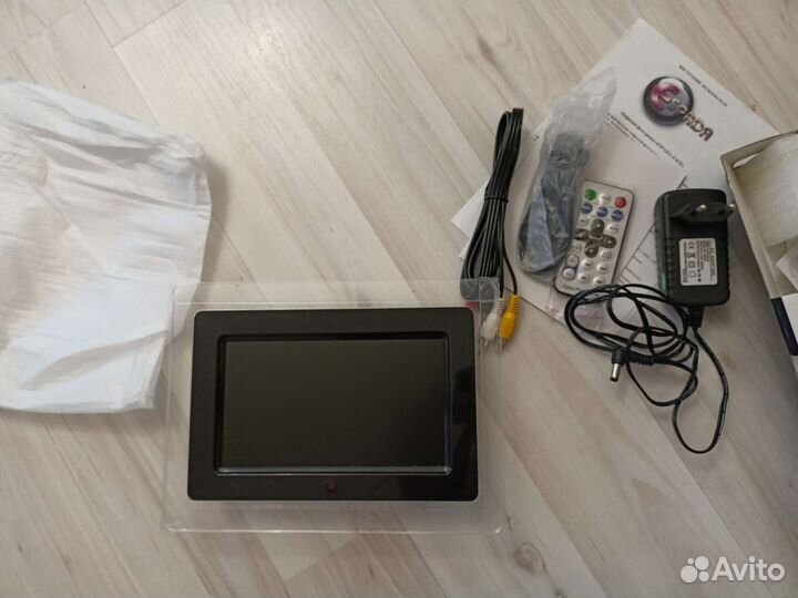 Цифровая фоторамка Espada E-07E, 7