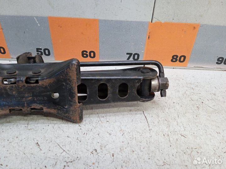 Домкрат Ford Focus 3 2011-2019