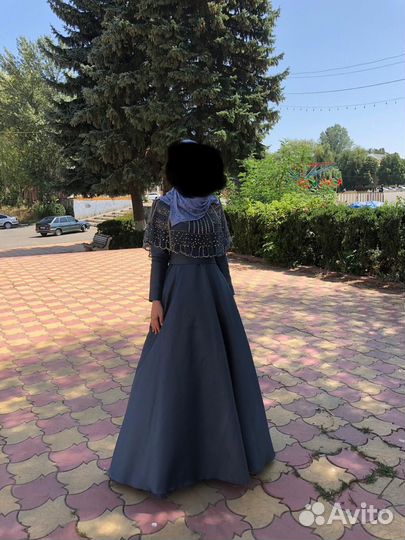 Вечернее платье