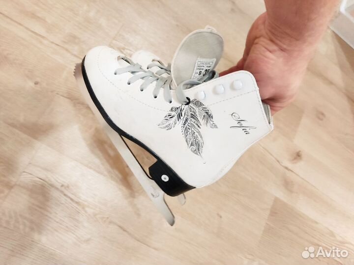 Коньки фигурные