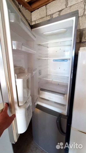 Холодильник 2х камерный 