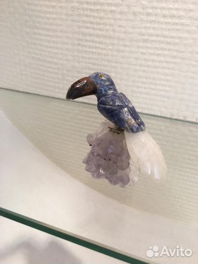 Сувенир. Аметист и попугай