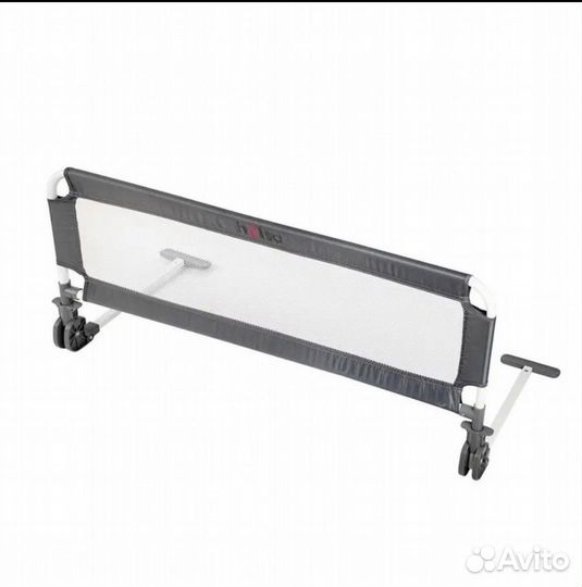 Защитный бортик для кровати