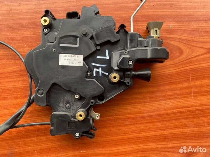 Замок сдвижной двери левый Vw Transporter T5 AXB