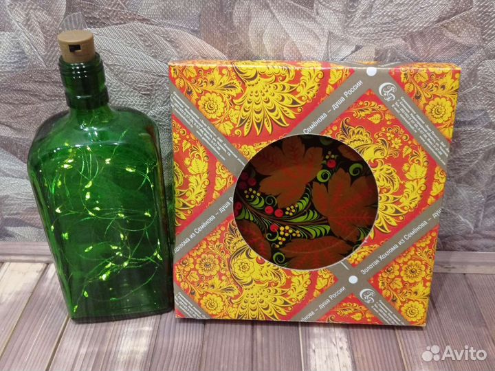 Настенная тарелка. Панно Хохлома