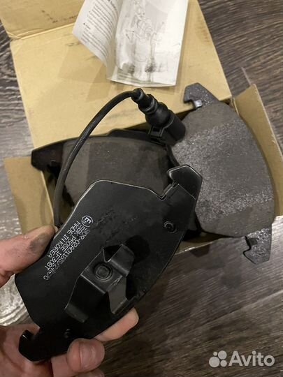 Тормозные колодки передние Passat CC