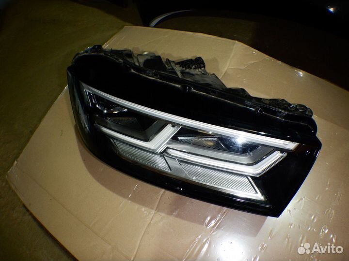 Фара правая Audi Q5 LED
