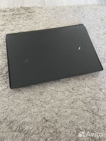 Acer aspire ES1-533