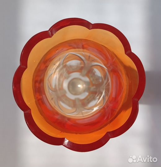 Ваза из цветного хрусталя