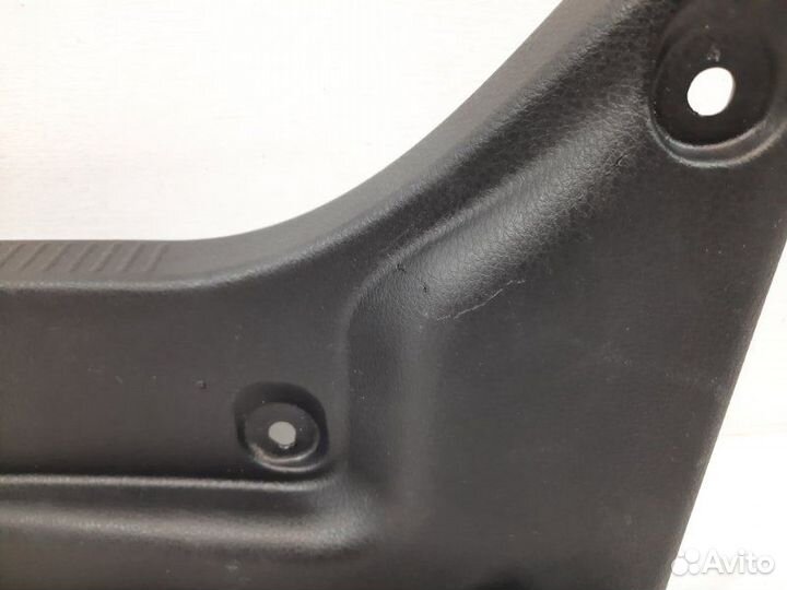 Накладка замка багажника Toyota Camry V70 2017