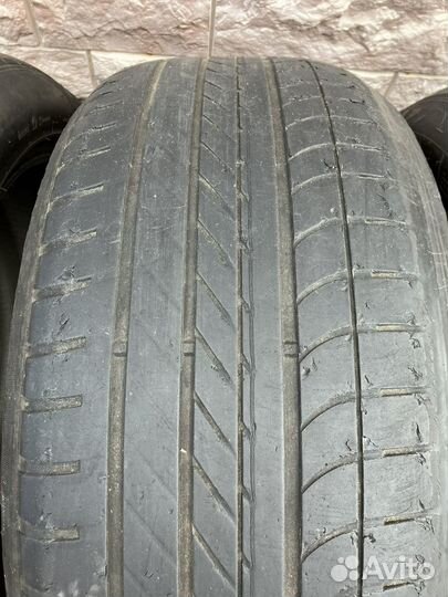 Goodyear EfficientGrip SUV 4x4 275/45 R20